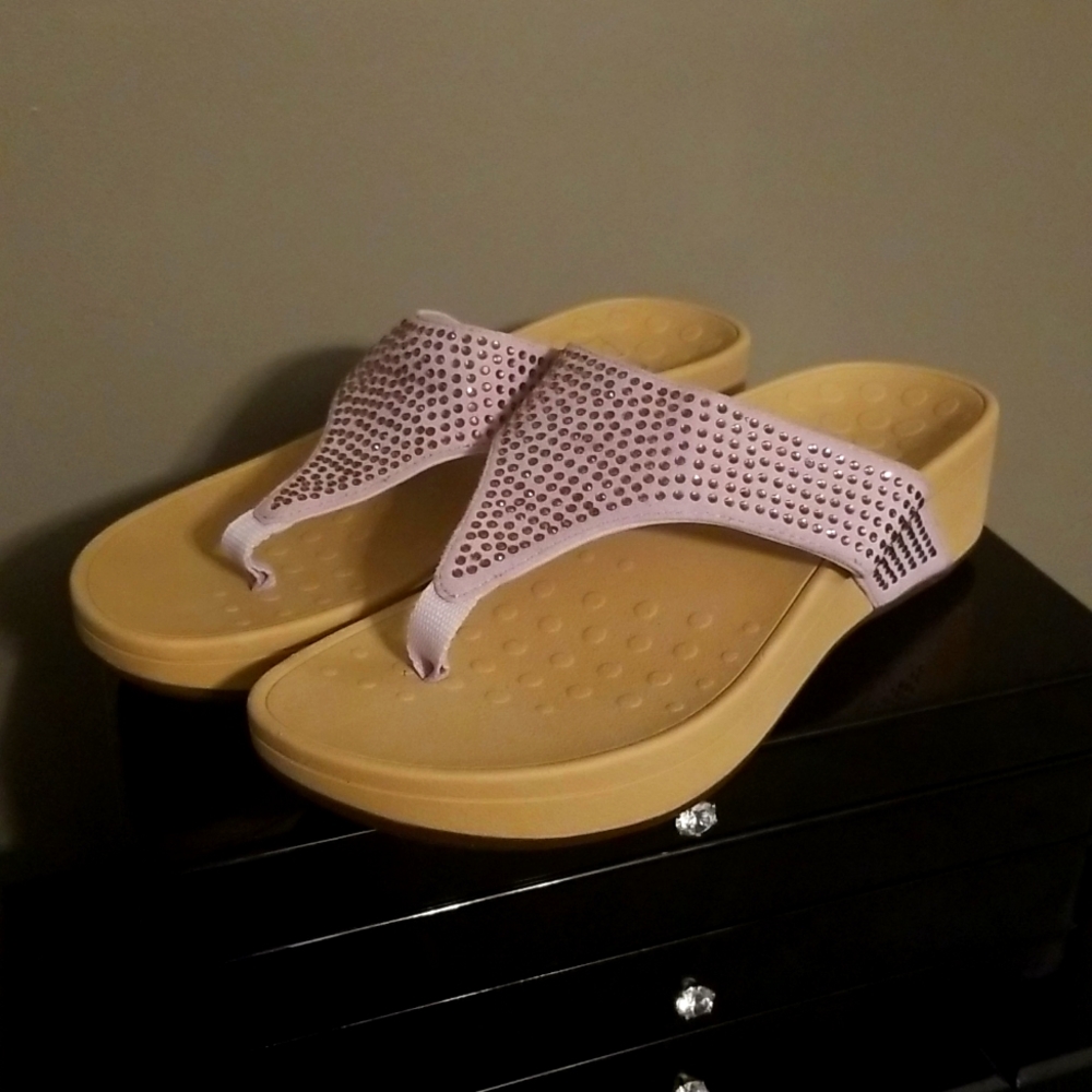 Vionic Thong Sandals